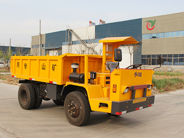 自卸礦用運(yùn)輸車